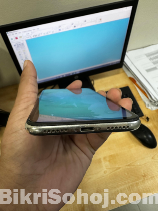 iPhone X